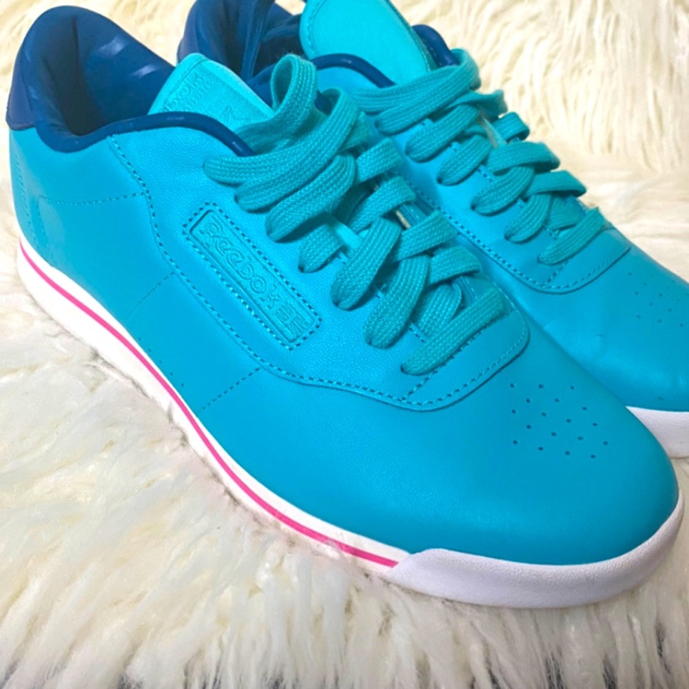 Teal Blue Reebok Classics - worn once two sets of laces included